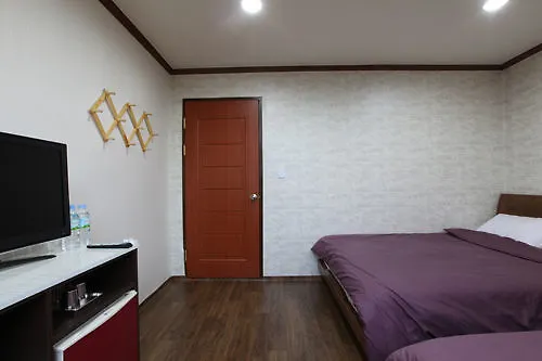 Kimstay 9 Seoul Hostel
